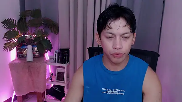 Snapshot of pinkcock_froi2305 chatting on 18, 1, 2026 pinkcock froi2305 online show from 18, 1, 2026