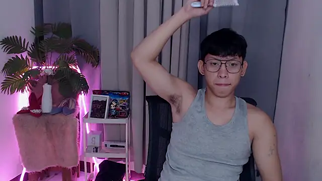 Snapshot of pinkcock_froi2305 chatting on 8, 2, 2026 pinkcock froi2305 online show from 8, 2, 2026