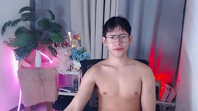 Snapshot of pinkcock_froi2305 chatting on 10, 3, 2026 pinkcock froi2305 online show from 10, 3, 2026