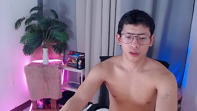 Snapshot of pinkcock_froi2305 chatting on 16, 3, 2026 pinkcock froi2305 online show from 16, 3, 2026
