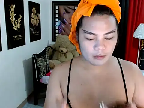 Snapshot of TSbrianaHugeCock chatting on 14, 5, 2026 TSbrianaHugeCock online show from 14, 5, 2026