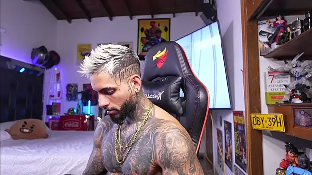 logan hugh8 online show from 12, 3, 2026