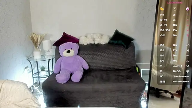 your charm  online show from 30, 9, 2025