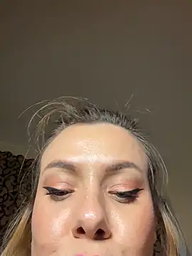 emmasweett11 online show from 19, 10, 2025