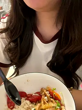 Snapshot of Knorr_Vietnams chatting on 7, 10, 2025 Knorr Vietnams online show from 7, 10, 2025