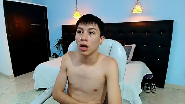 Snapshot of Abraham_horny18 chatting on 23, 9, 2025 Abraham horny18 online show from 23, 9, 2025