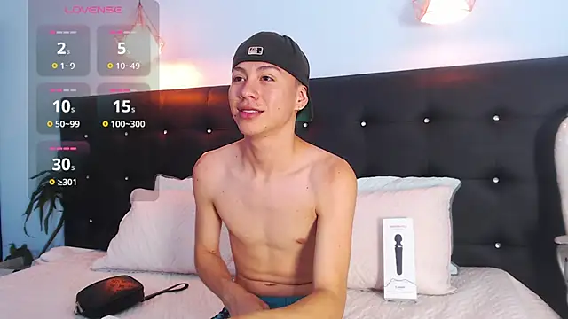 Snapshot of Abraham_horny18 chatting on 4, 10, 2025 Abraham horny18 online show from 4, 10, 2025