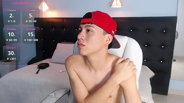 Snapshot of Abraham_horny18 chatting on 13, 10, 2025 Abraham horny18 online show from 13, 10, 2025