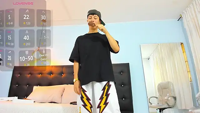 Abraham horny18 online show from 22, 10, 2025