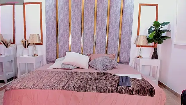 college muscle ass1 online show from 18, 9, 2025