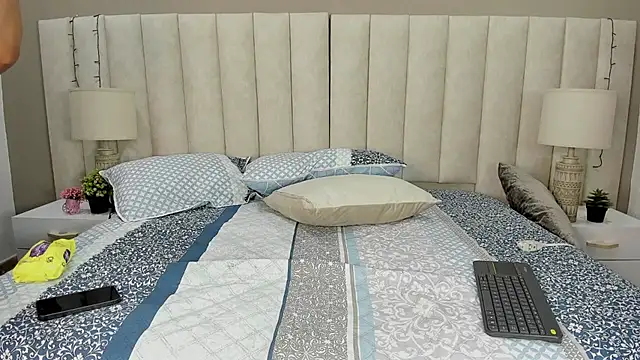 college muscle ass1 online show from 13, 10, 2025