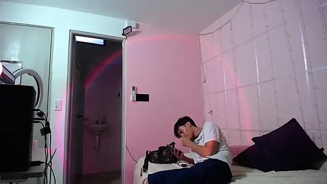 Justin gray  online show from 3, 10, 2025