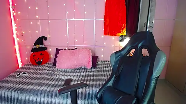 Justin gray  online show from 21, 10, 2025