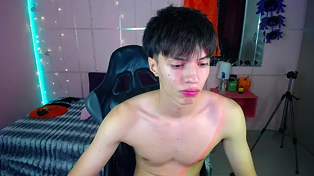 Justin gray  online show from 24, 10, 2025