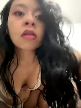 Snapshot of Lincy_and_hanna chatting on 27, 10, 2025 Lincy and hanna online show from 27, 10, 2025