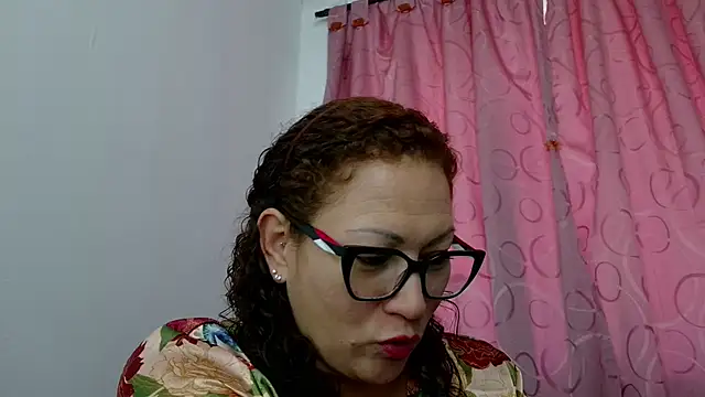 TifanyQueen  online show from 24, 9, 2025