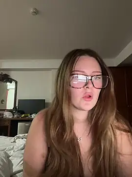 Snapshot of cherryrosealiee chatting on 26, 6, 2026 cherryrosealiee online show from 26, 6, 2026