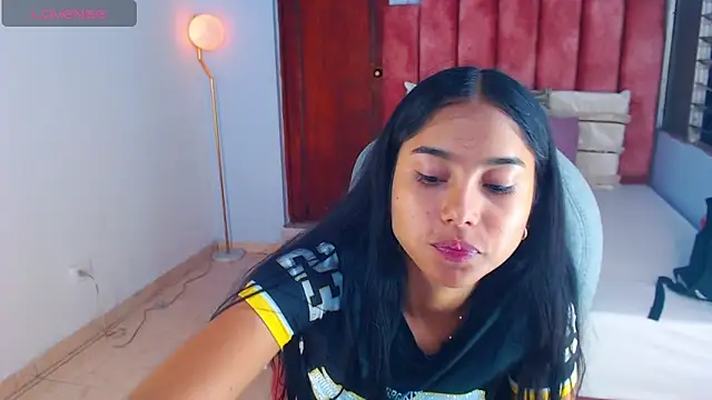 Snapshot of Milaa_Star_ chatting on 7, 11, 2025 Milaa Star online show from 7, 11, 2025