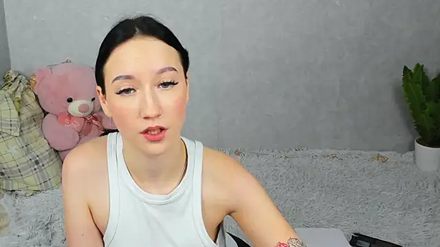 Snapshot of EileenMoores chatting on 28, 11, 2025 EileenMoores online show from 28, 11, 2025