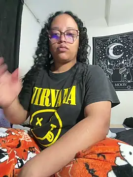 Snapshot of angels_evil chatting on 21, 12, 2025 angels evil online show from 21, 12, 2025