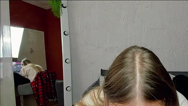 Snapshot of Vel1ka chatting on 21, 9, 2025 Vel1ka online show from 21, 9, 2025