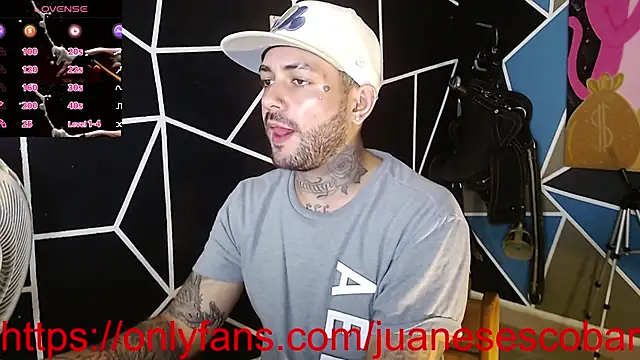 Snapshot of nicolastorres99 chatting on 8, 10, 2025 nicolastorres99 online show from 8, 10, 2025