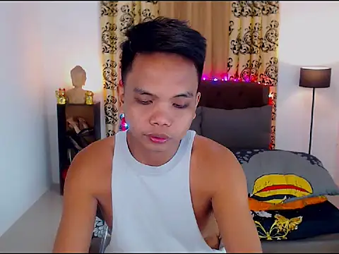 Snapshot of XExtraServiceManX chatting on 17, 9, 2025 XExtraServiceManX online show from 17, 9, 2025