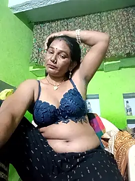 Snapshot of ZIVAA chatting on 5, 12, 2025 ZIVAA online show from 5, 12, 2025