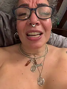 dieseldame1313 online show from 5, 2, 2025