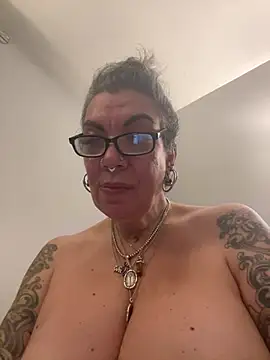 dieseldame1313 online show from 11, 2, 2025