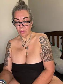 dieseldame1313 online show from 25, 9, 2025