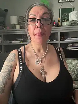 dieseldame1313 online show from 14, 5, 2026