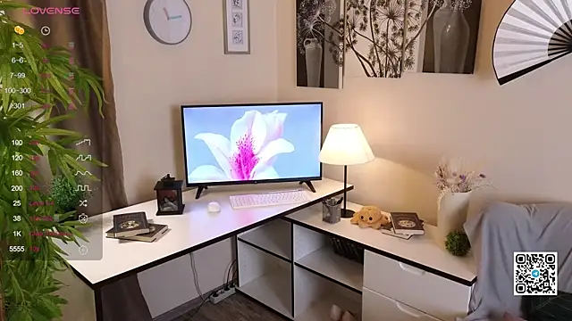 Bonnie Nunez online show from 28, 9, 2025