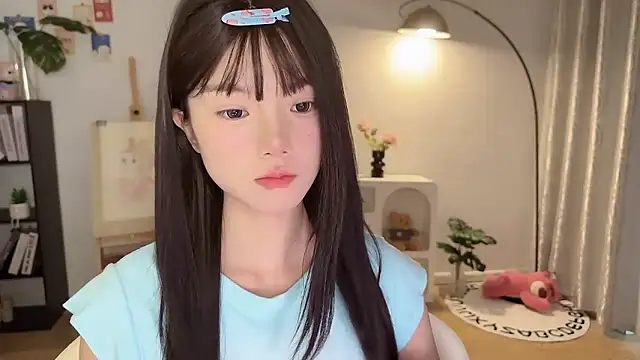 Snapshot of Momo-xx chatting on 25, 9, 2025 Momo-xx online show from 25, 9, 2025