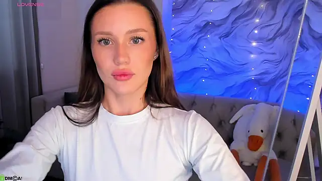 Snapshot of Aria_Mila chatting on 23, 4, 2026 Aria Mila online show from 23, 4, 2026
