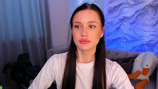 Snapshot of Aria_Mila chatting on 27, 4, 2026 Aria Mila online show from 27, 4, 2026