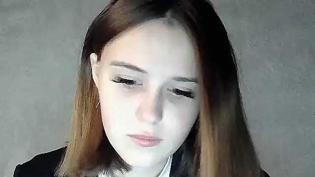 SweetLoraa online show from 5, 10, 2025