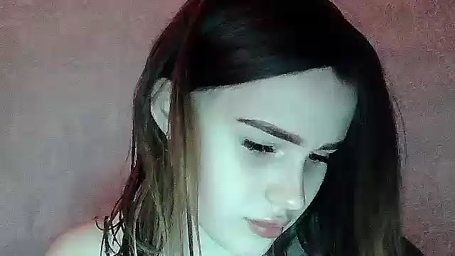 SweetLoraa online show from 12, 11, 2025