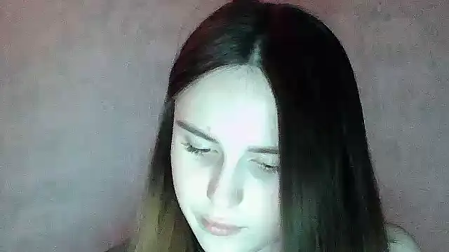 SweetLoraa online show from 7, 5, 2026