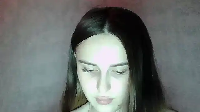 SweetLoraa online show from 24, 6, 2026