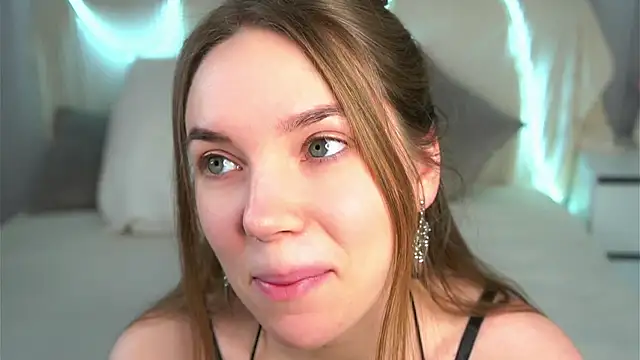 KarriBrownd online show from 2, 2, 2026