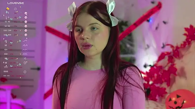 Snapshot of ambershoney chatting on 23, 10, 2025 ambershoney online show from 23, 10, 2025