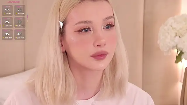 Snapshot of Nesolla chatting on 23, 9, 2025 Nesolla online show from 23, 9, 2025