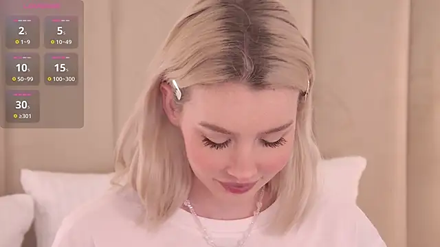 Snapshot of Nesolla chatting on 2, 10, 2025 Nesolla online show from 2, 10, 2025