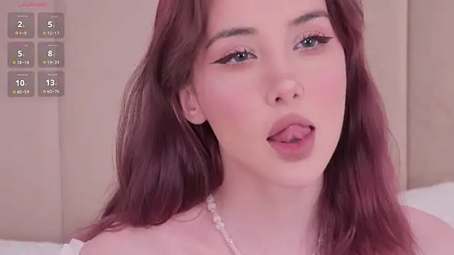 Snapshot of Nesolla chatting on 9, 11, 2025 Nesolla online show from 9, 11, 2025