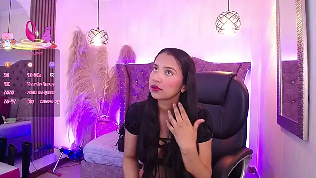 SophiaWalker 1 online show from 16, 12, 2025