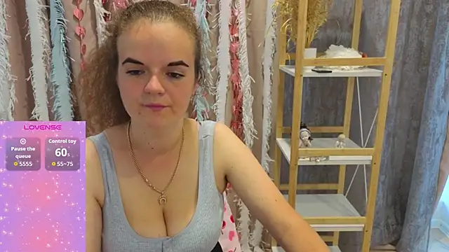 Snapshot of Luisa_Rosee chatting on 11, 9, 2025 Luisa Rosee online show from 11, 9, 2025