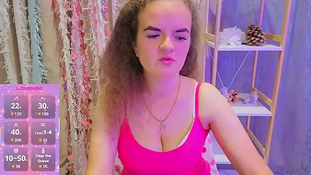 Snapshot of Luisa_Rosee chatting on 7, 10, 2025 Luisa Rosee online show from 7, 10, 2025