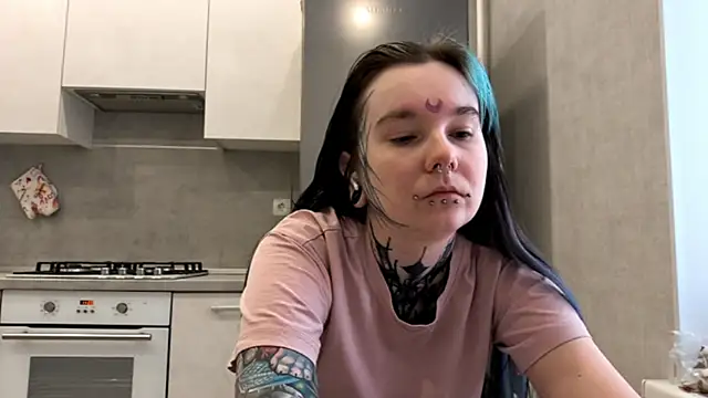 HighelikeGirl online show from 5, 3, 2026