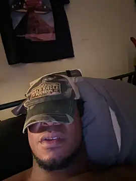 Snapshot of KeYBuMp323 chatting on 3, 4, 2026 KeYBuMp323 online show from 3, 4, 2026